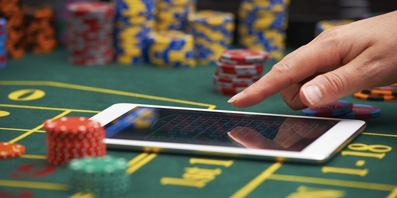Know the Top 6 Advantages of Online Casino