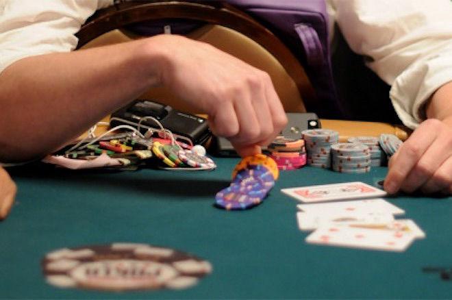 Tips for beginners in the context of playing poker games