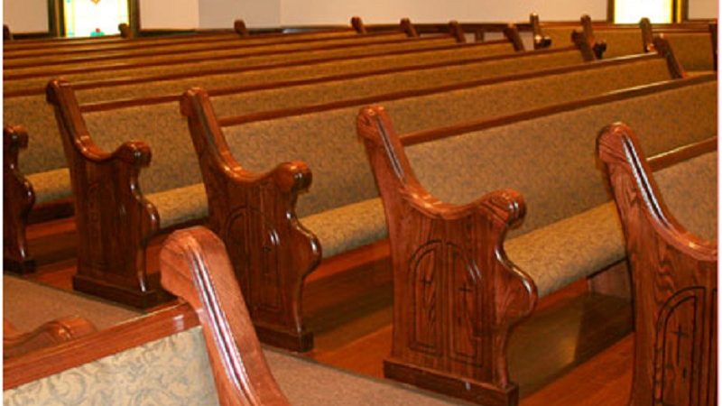 Avoid doing these 3 mistakes while buying church pews