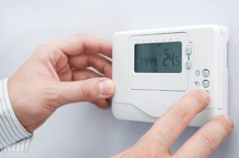 How Modern AC Thermostats Become So Popular. What Its Features?