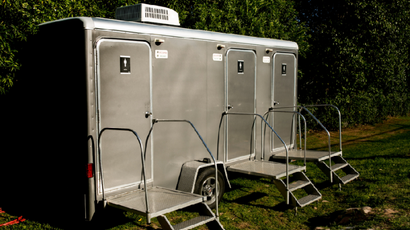 Advantages Of Renting Restroom Trailers For All Your Outdoor Events in Toronto 