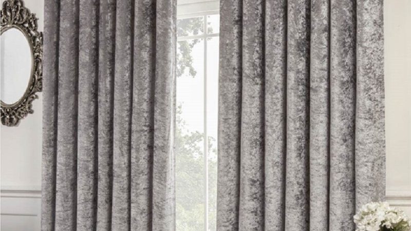 Can velvet curtains work ideally in a small drawing room?