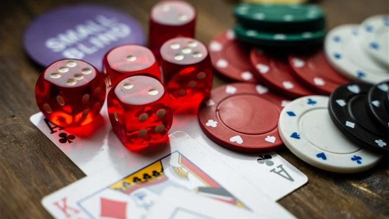 How do I choose a reliable online gambling site?