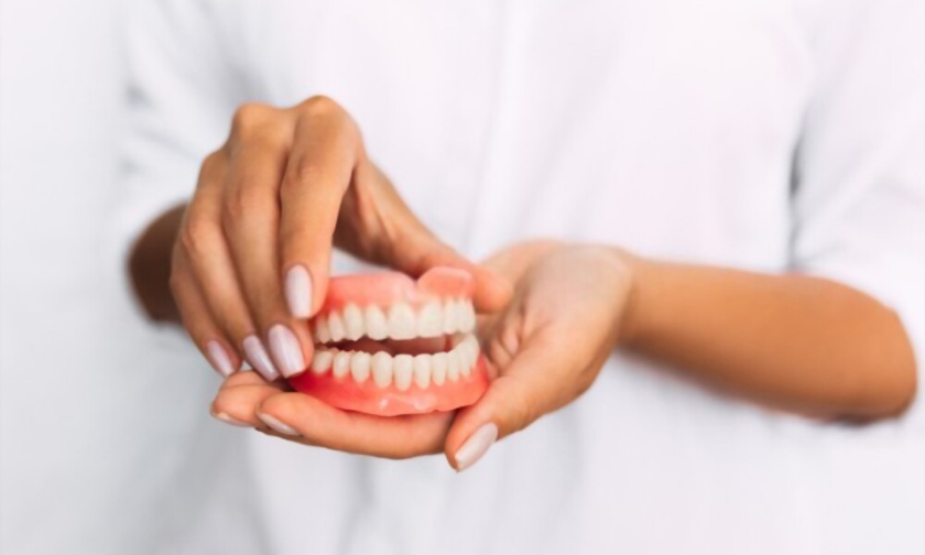 Difference Between Dentures And Dental Implants: A Quick Comparison